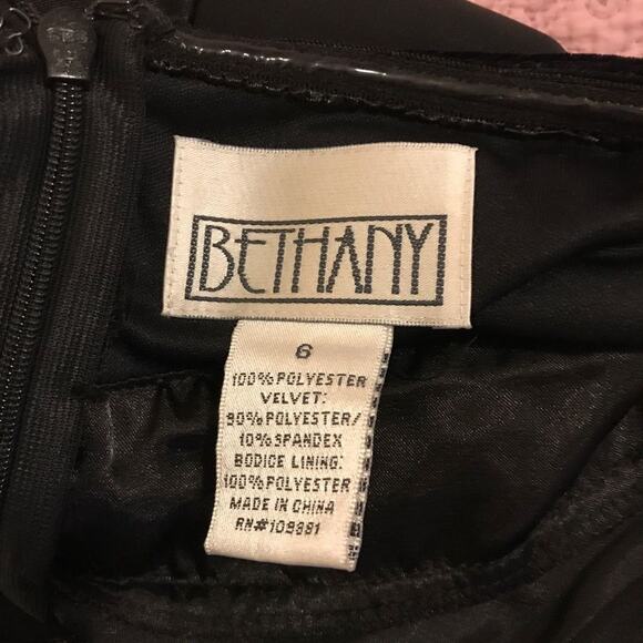 Bethany black formal gown NWT size 6 - Picture 4 of 4